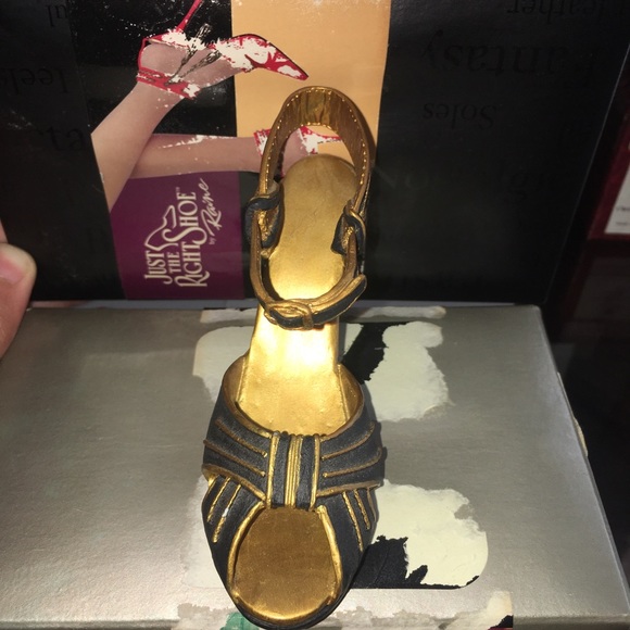 Just the right shoe by raine rising star NWOB! Excellent condition - Picture 3 of 8